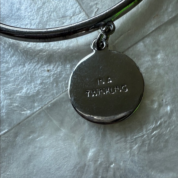 Kate Spade ‘In a Twinkling’ Elegant Silver Hinged Locking Bracelet Sparkle Charm - Picture 3 of 5